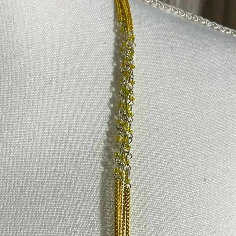 Long pink and yellow silver tone necklace - Picture 5 of 11